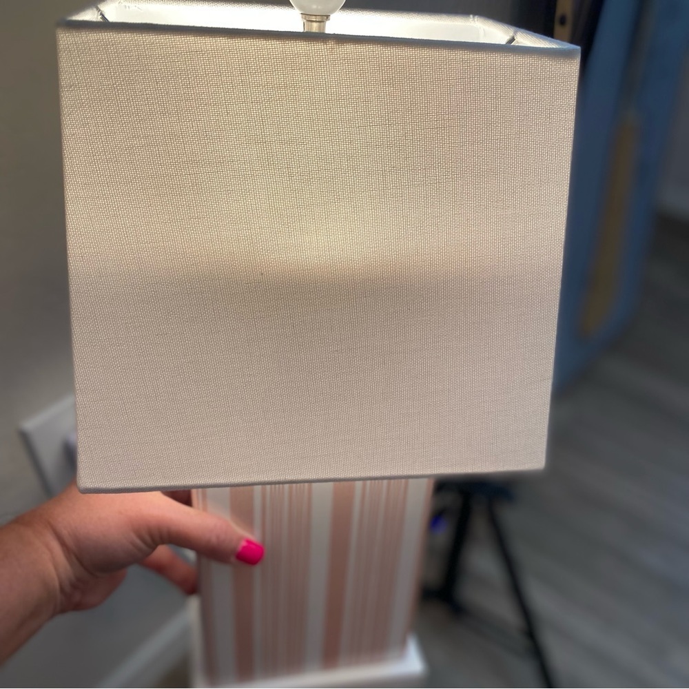 Ralph Lauren Squared Table Lamp, Pink & White Vertical Woven Stripes Hom… - Picture 10 of 11